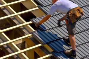 HAR COUVREUR SARTHE : Travaux de charpente, couverture, zinguerie, faîtage, Nettoyage démoussage et peinture hydrofuge toiture, Ravalement Façade, pose de bardage, petite maçonnerie … intervention dans la Sarthe : Le Mans 72 ….