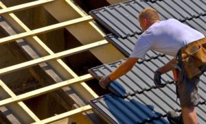 HAR COUVREUR SARTHE : Travaux de charpente, couverture, zinguerie, faîtage, Nettoyage démoussage et peinture hydrofuge toiture, Ravalement Façade, pose de bardage, petite maçonnerie … intervention dans la Sarthe : Le Mans 72 ….