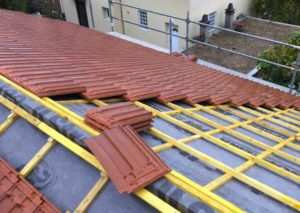 HAR COUVREUR SARTHE : Travaux de charpente, couverture, zinguerie, faîtage, Nettoyage démoussage et peinture hydrofuge toiture, Ravalement Façade, pose de bardage, petite maçonnerie … intervention dans la Sarthe : Le Mans 72 ….