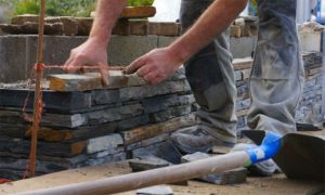 HAR COUVREUR SARTHE : Travaux de charpente, couverture, zinguerie, faîtage, Nettoyage démoussage et peinture hydrofuge toiture, Ravalement Façade, pose de bardage, petite maçonnerie … intervention dans la Sarthe : Le Mans 72 ….